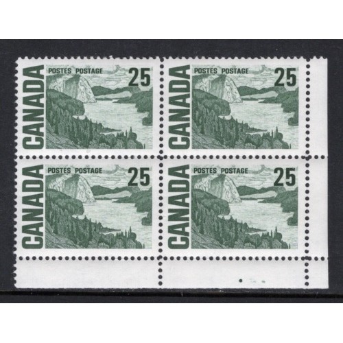 Canada 465ii Corner Block LR VF MNH