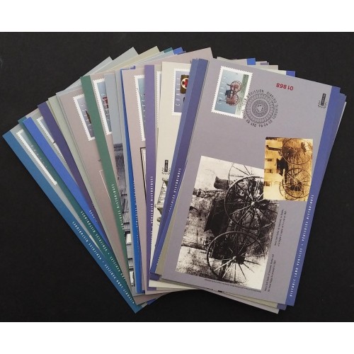 Canada TPC20 Historic Land Vehicles Thematic Post Cards Set (25)