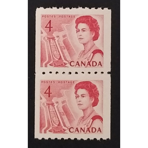 Canada 467 Pair VF MNH